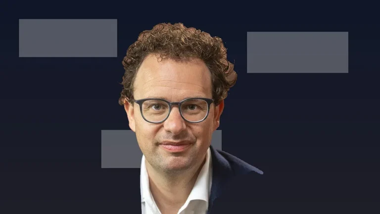 Anthropic demandó al gobierno de Trump por rotularla como «riesgo» y exigirle que abandone sus límites éticos en IA